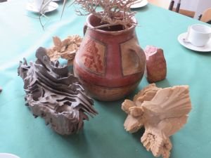 Vase aus Algerien mit Strilize, Sandrose, Eisenscharte